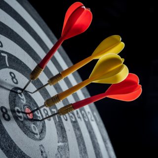 darts-arrows-target-center-business-concept